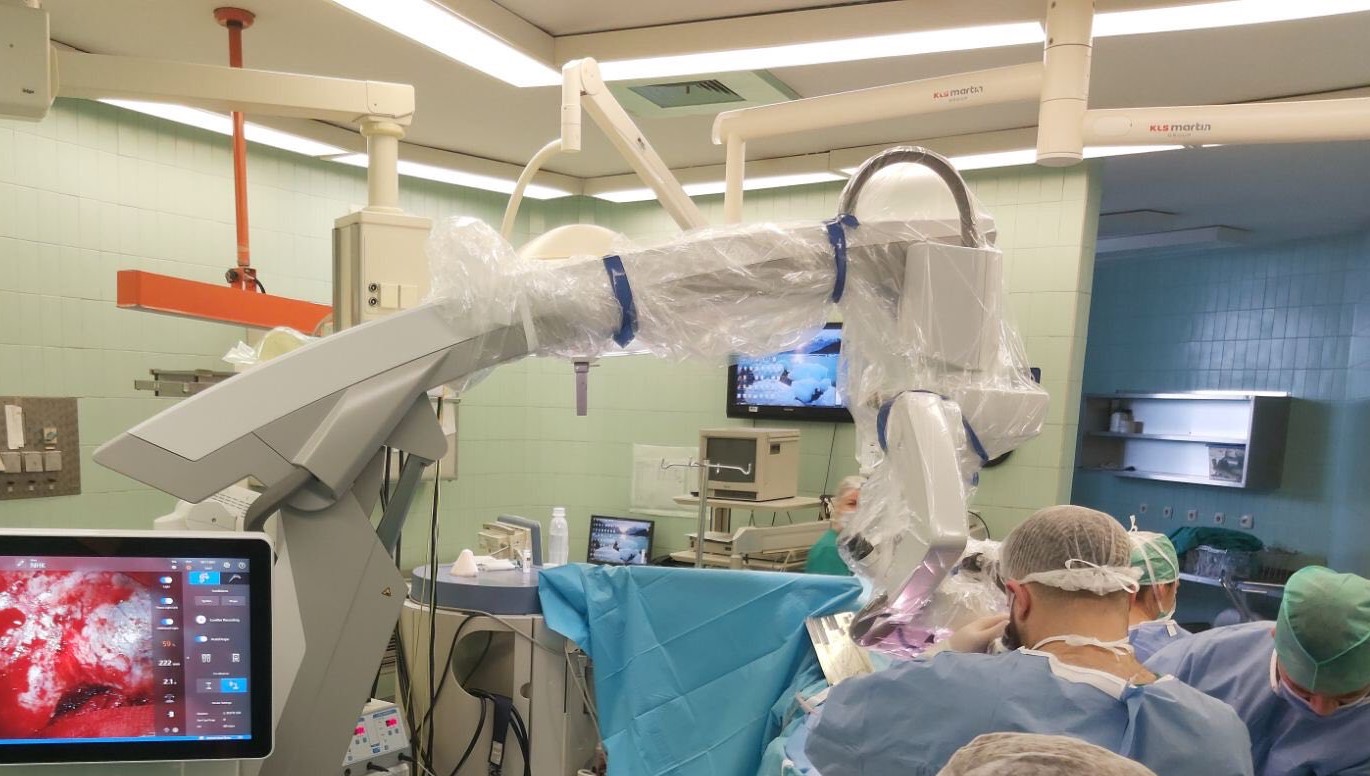 KCUS – najsavremeniji operativni mikroskop Kinevo 900 KCUS - najsavremeniji operativni mikroskop Kinevo 900